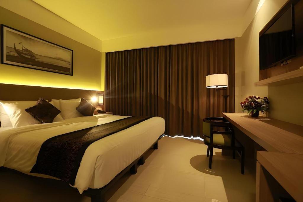 El Hotel Banyuwangi Banyuwangi  Zewnętrze zdjęcie