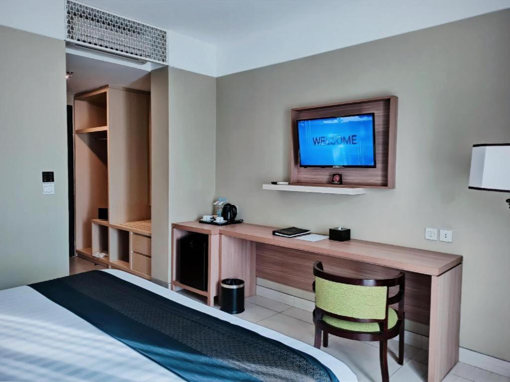 El Hotel Banyuwangi Banyuwangi  Zewnętrze zdjęcie