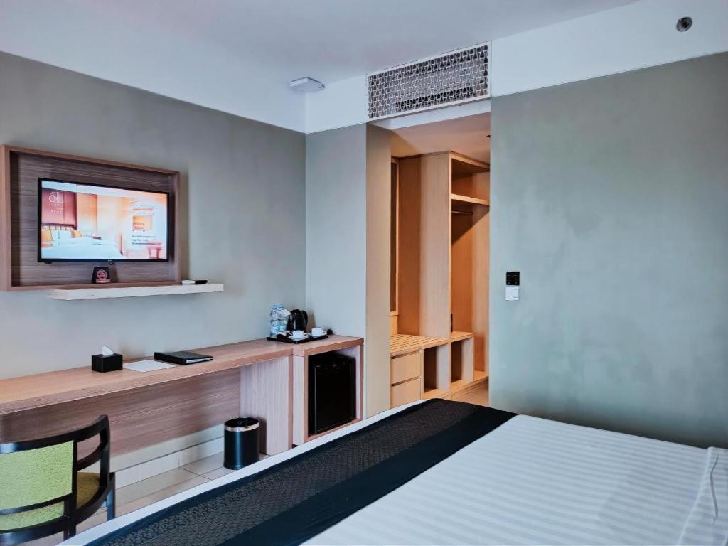 El Hotel Banyuwangi Banyuwangi  Zewnętrze zdjęcie